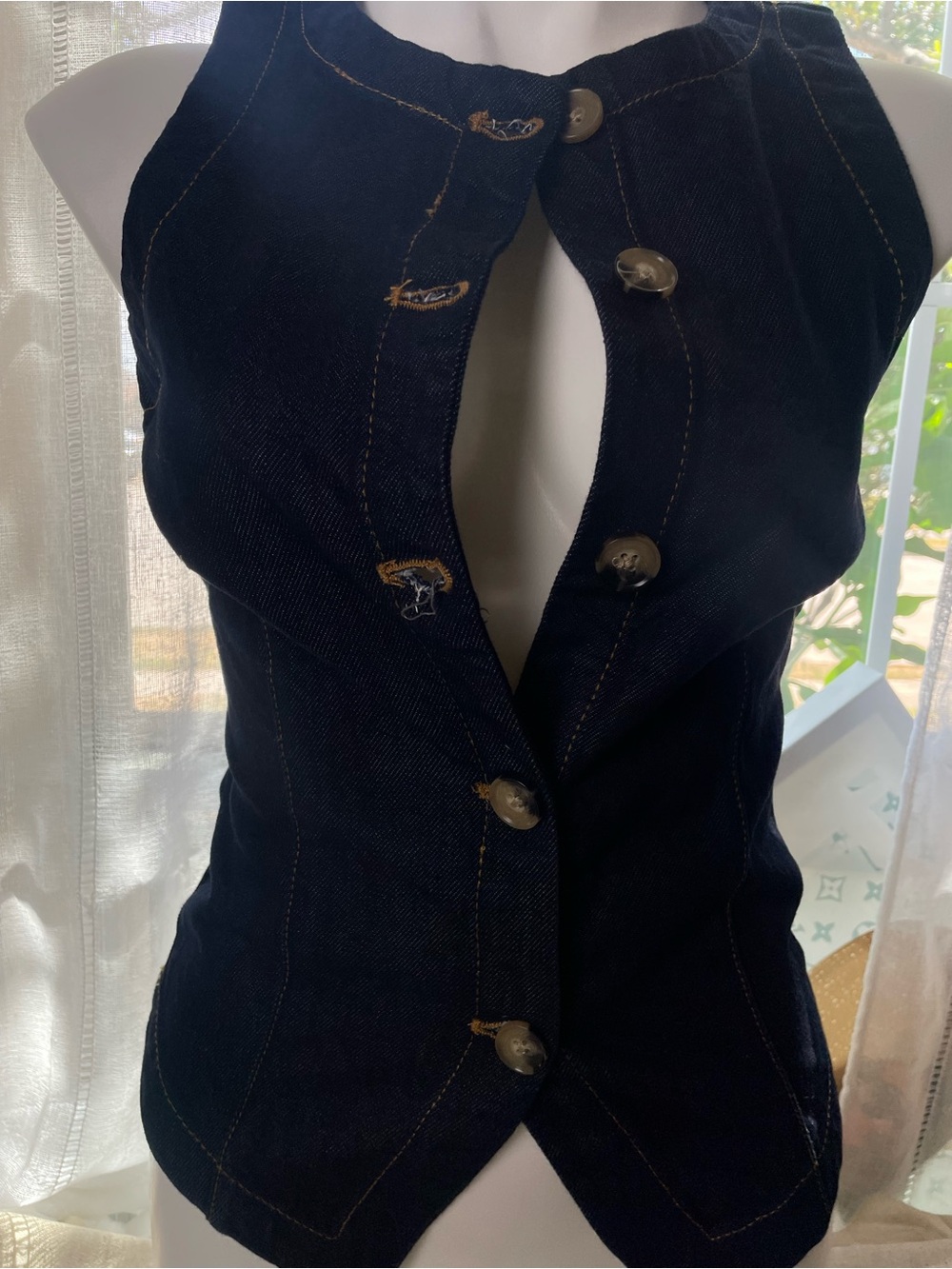 ANTONIO MELANI Black Denim Button-Front Fitted Vest